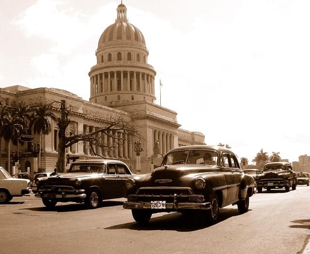 Viajes baratos a Cuba